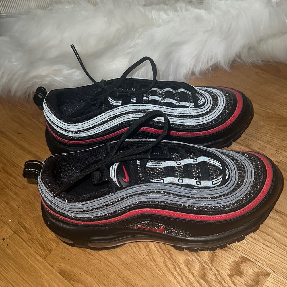 Nike Air Max 97s reflective Tried on once PRISTINE CONDITION